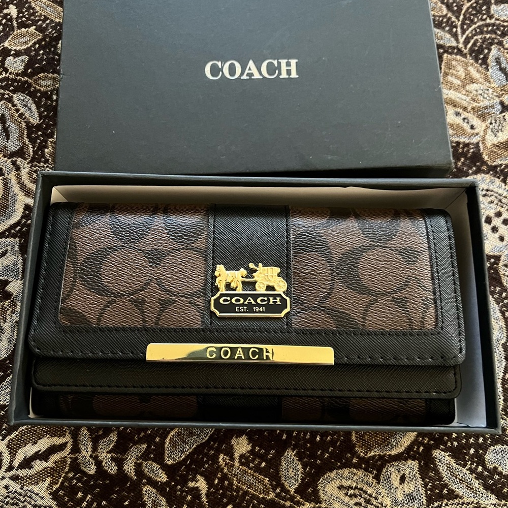 Coach wallet